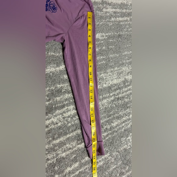 Vans Womens Crop Top Long Sleeve Tshirt Sz S Purple Skulls Roses Graphic Skater - Picture 6 of 6